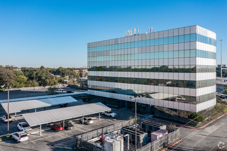 More Photos Of 11500 Northwest Fwy, Houston Office For Lease