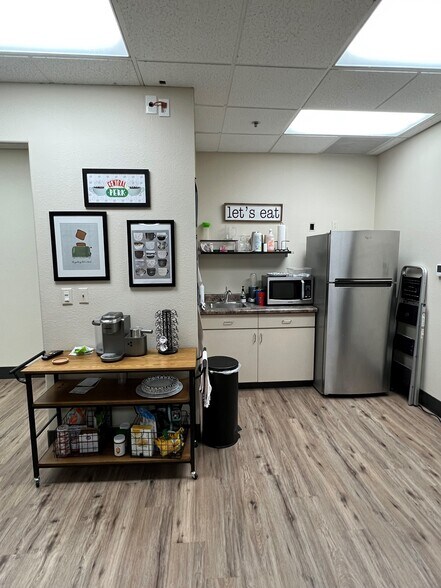 More Photos Of 3930 E Ray Rd, Phoenix Coworking Space