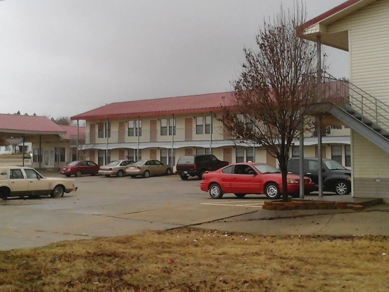 More Photos Of 36494 Old Highway 270, Wewoka Hotel For Sale