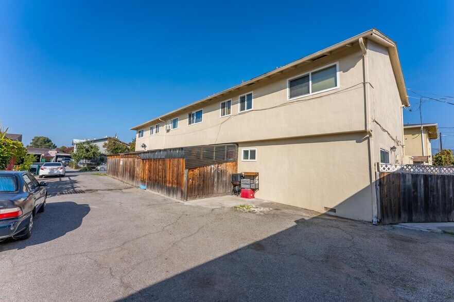 More Photos Of 2360 Mammoth Dr, San Jose Apartments For Sale