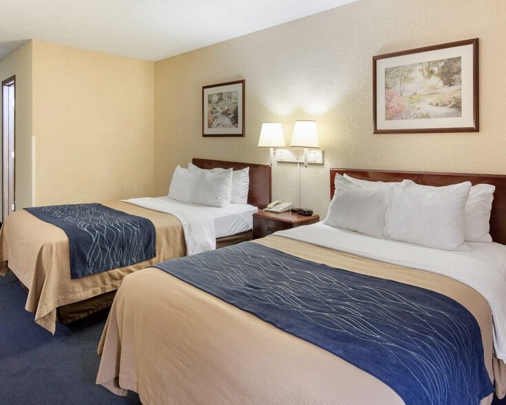 More Photos Of 2108 S Main St, Farmville Hotel For Sale