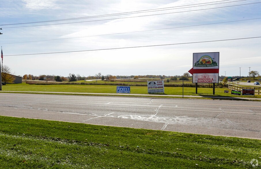 More Photos Of E Court St @ N Irish, Davison Land For Sale