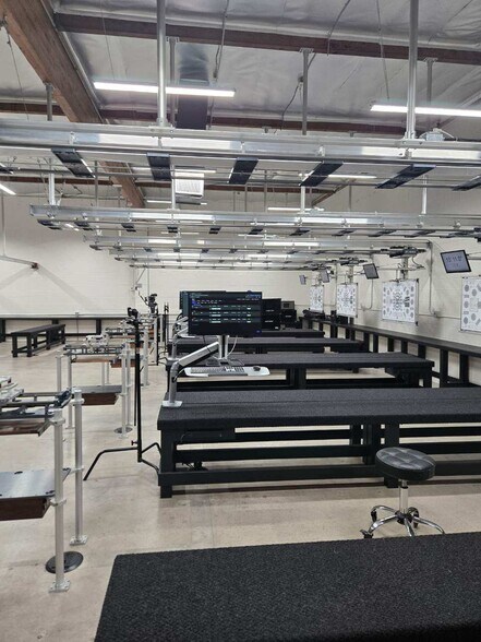 More Photos Of 210 W Palm Ave, Burbank Manufacturing For Lease