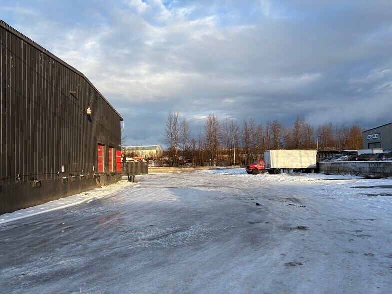 More Photos Of 209 N Post Rd, Anchorage Industrial For Lease