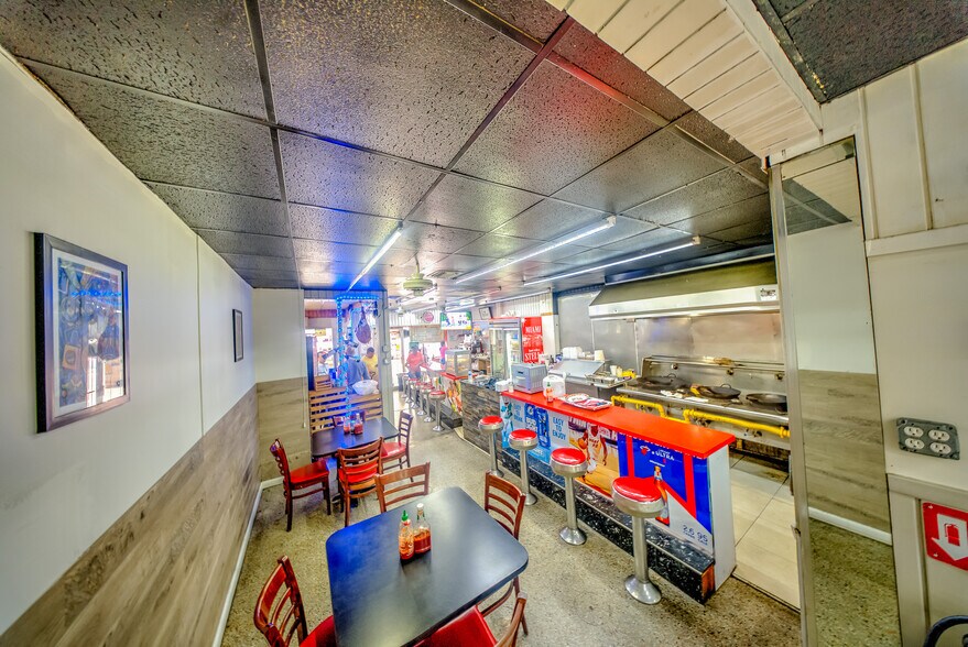 More Photos Of 1910 SW 1st St, Miami Supermarket For Sale