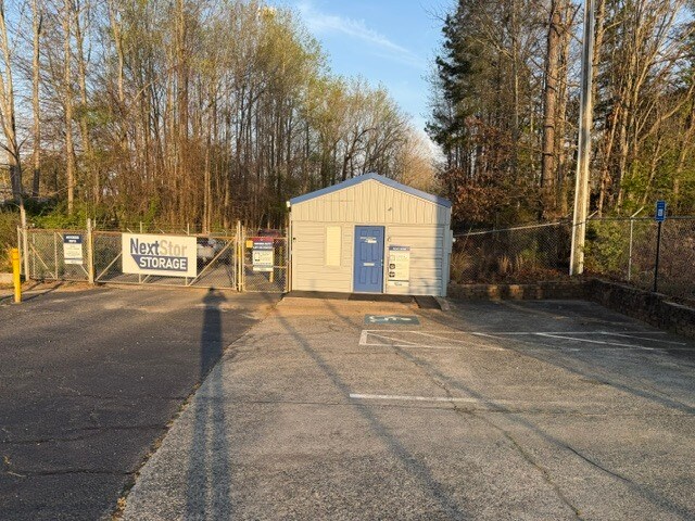 More Photos Of 2770 Antioch Rd, Cumming Self Storage For Lease