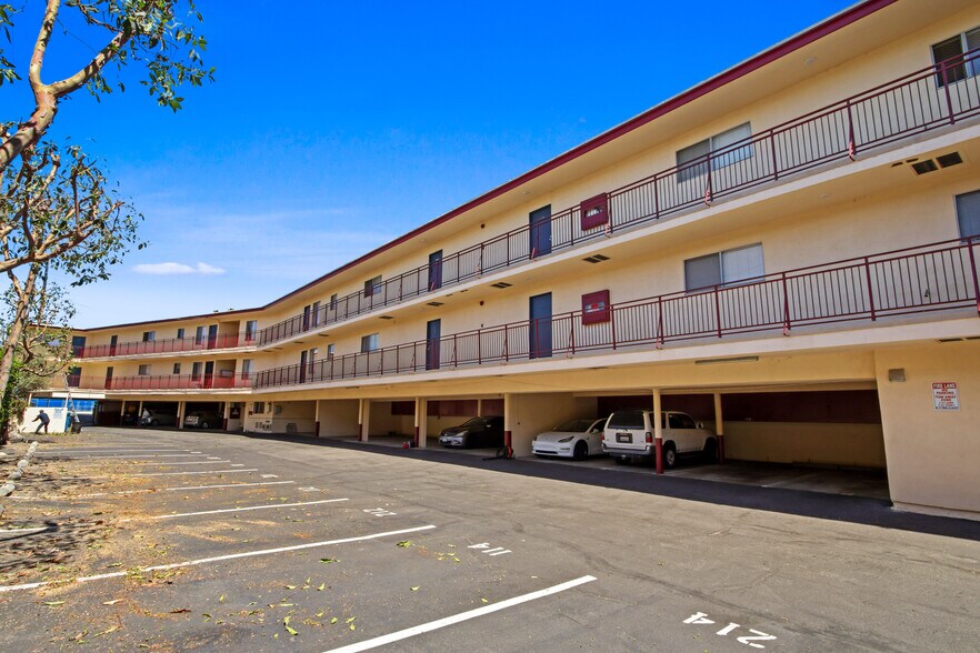 More Photos Of 3320 Redondo Beach Blvd, Torrance Apartments For Sale