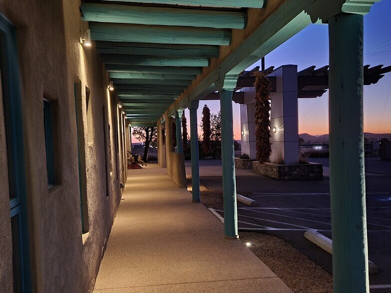 More Photos Of 27556 I 25 East Frontage Rd, Santa Fe Light Distribution For Sale