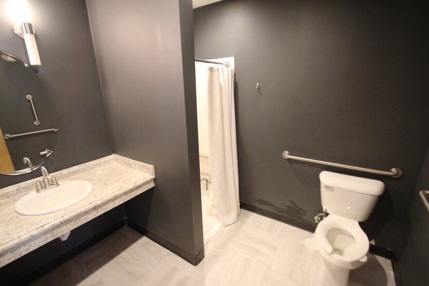 More Photos Of 6999-7011 Mill Rd, Brecksville Unknown For Sale