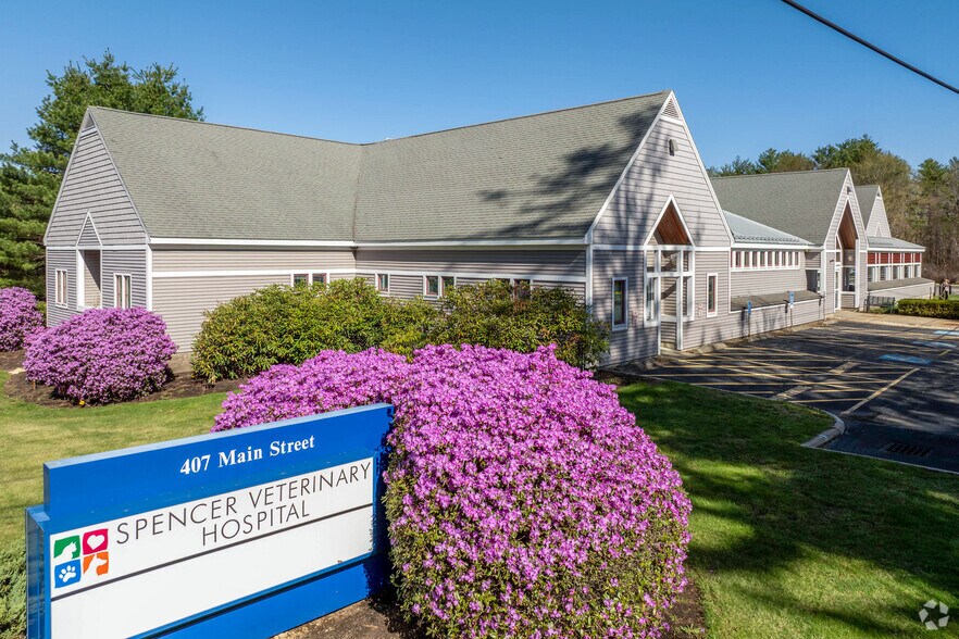 More Photos Of 407 Main St, Spencer Medical For Sale