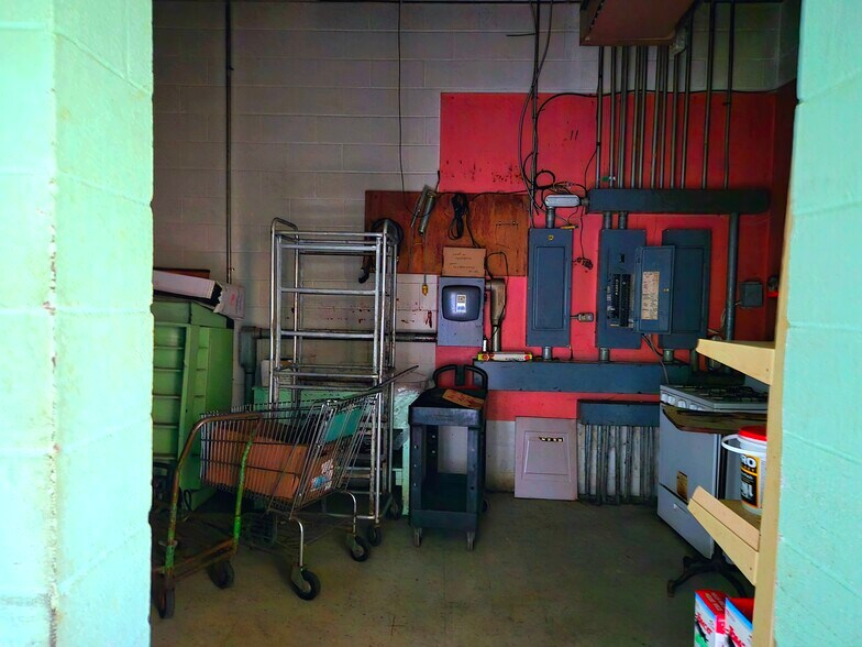 More Photos Of 24 W Main St, Mohawk Convenience Store For Sale