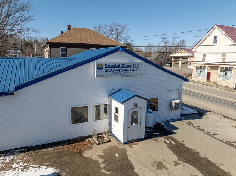 Primary Photo Of 484 North St, Calais General Retail For Sale