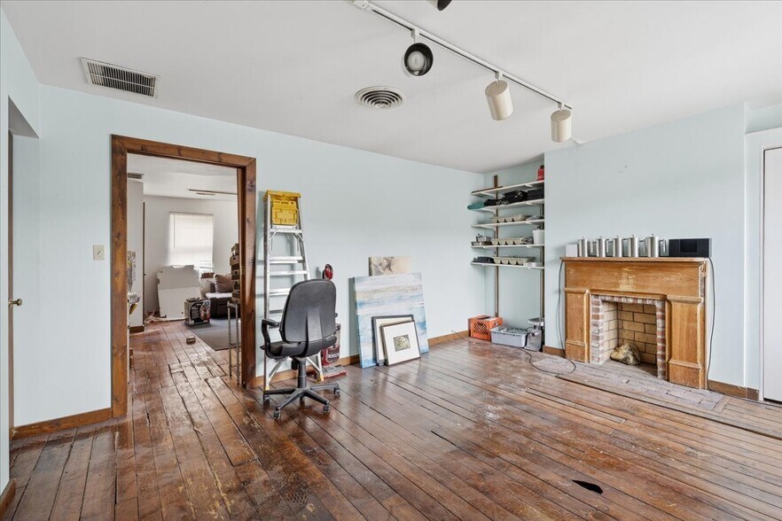 More Photos Of 2104 E Carson St, Pittsburgh Restaurant For Sale