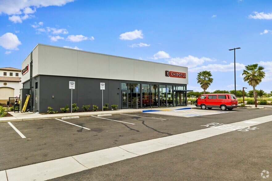 More Photos Of Campus Parkway, Merced Unknown For Lease