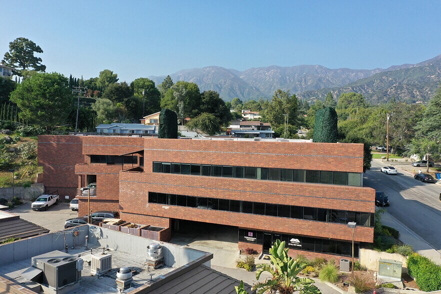 More Photos Of 4515 Ocean View Blvd, La Cañada Flintridge Medical For Lease