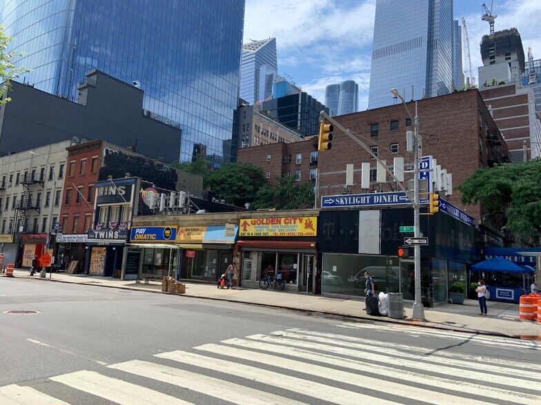 More Photos Of 423-431 Ninth Ave, New York General Retail For Sale