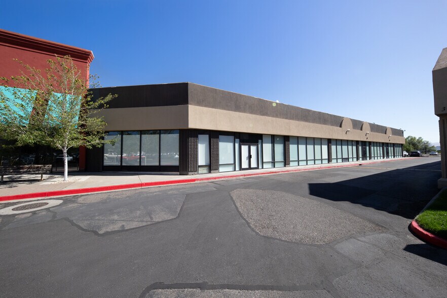 More Photos Of 3500-3702 S Virginia St, Reno Unknown For Lease