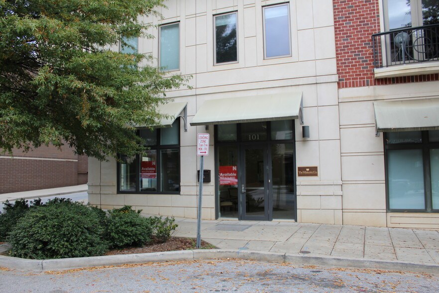 More Photos Of 101 E McBee Ave, Greenville General Retail For Lease