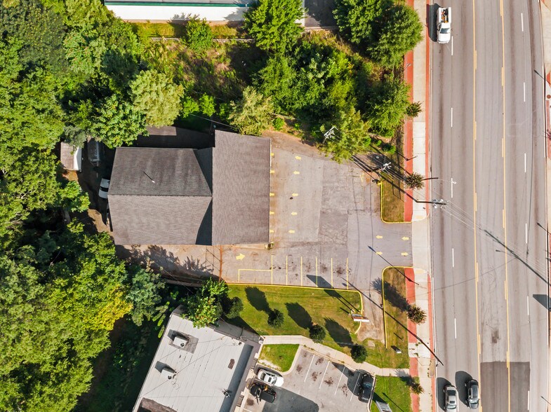 More Photos Of 2059 Candler Rd, Decatur Auto Repair For Sale