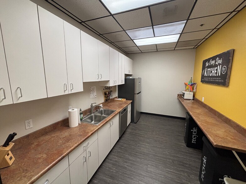 More Photos Of 3441 Main St, Chula Vista Warehouse For Lease