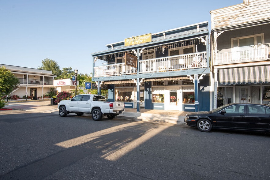 More Photos Of 18239 Main St, Jamestown Hotel For Sale