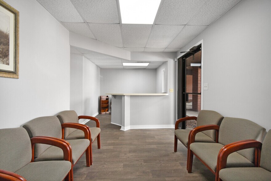 More Photos Of 1840 Dunn Ave, Jacksonville Medical For Lease