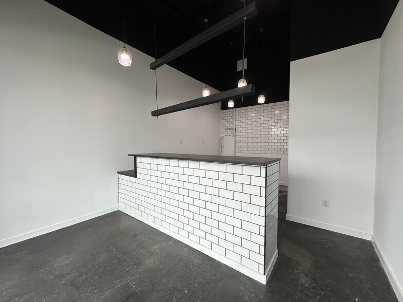 More Photos Of 2615 Woodruff Rd, Simpsonville Storefront For Lease