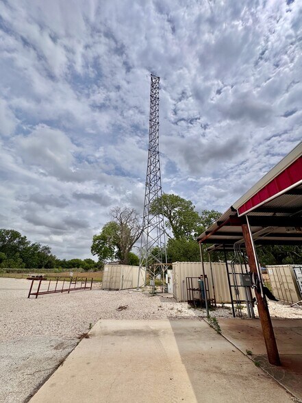 More Photos Of 1200 Bensdale Rd, Pleasanton Warehouse For Lease