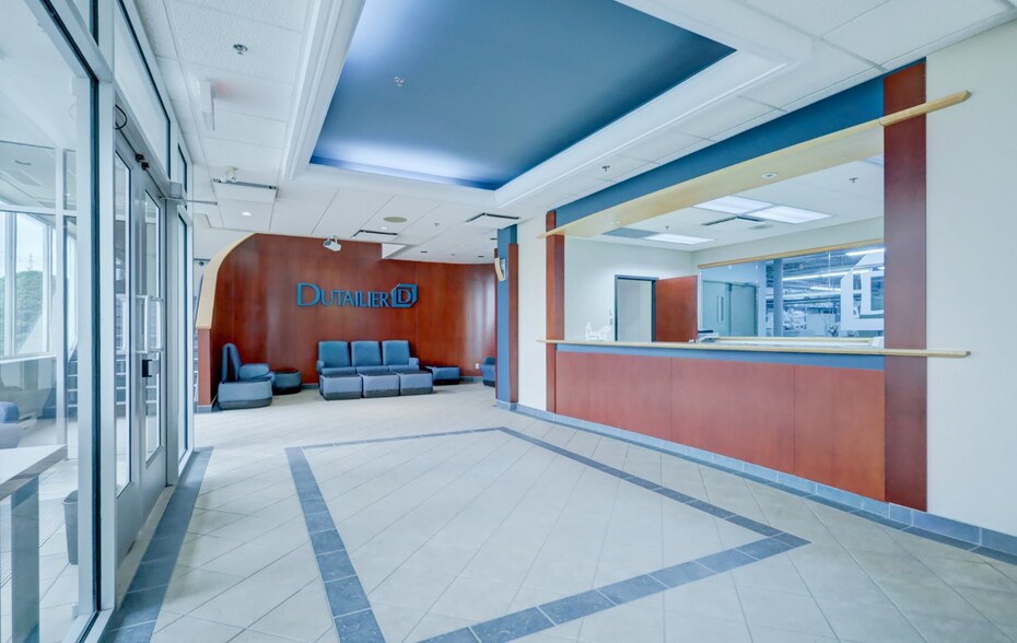 More Photos Of 299 Rue Chaput, Saint-pie Manufacturing For Sale