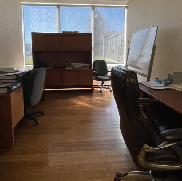 More Photos Of 27 Holt Dr, Stony Point Loft Creative Space For Lease