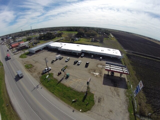 More Photos Of 1100 Main St, East Bernard Storefront For Lease