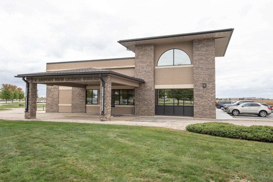 More Photos Of 7389 Airport View Dr SW, Rochester Office For Lease