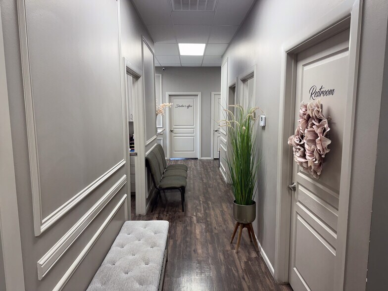 More Photos Of 3220 Buddy Owens Ave, McAllen Medical For Lease