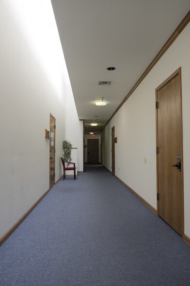 More Photos Of 5006 Sunrise Blvd, Fair Oaks Loft Creative Space For Sale