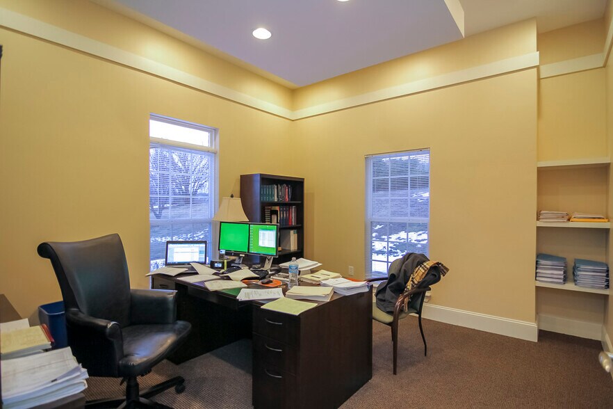 More Photos Of 3220 Office Pointe Pl, Louisville Office For Sale