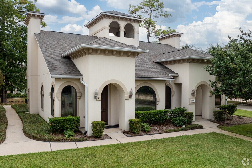 Primary Photo Of 12820 Willow Centre Dr, Houston Unknown For Lease