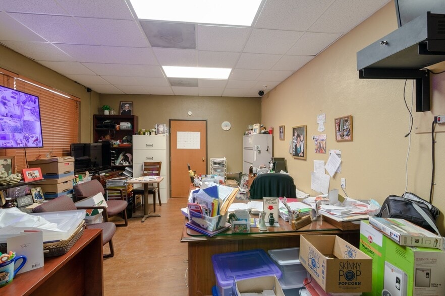 More Photos Of 2101 E Ben White Blvd, Austin Shelter For Sale