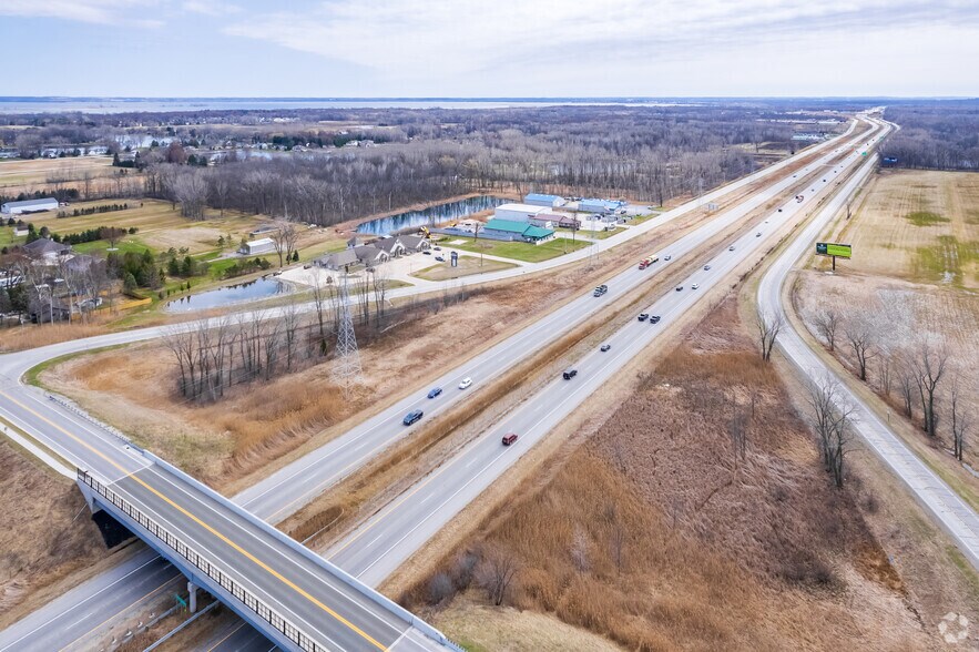 More Photos Of 2784 Deerfield Ave E, Suamico Medical For Lease