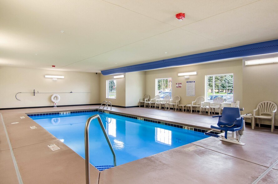 More Photos Of 1400 N Us Highway 385, Andrews Hotel For Sale