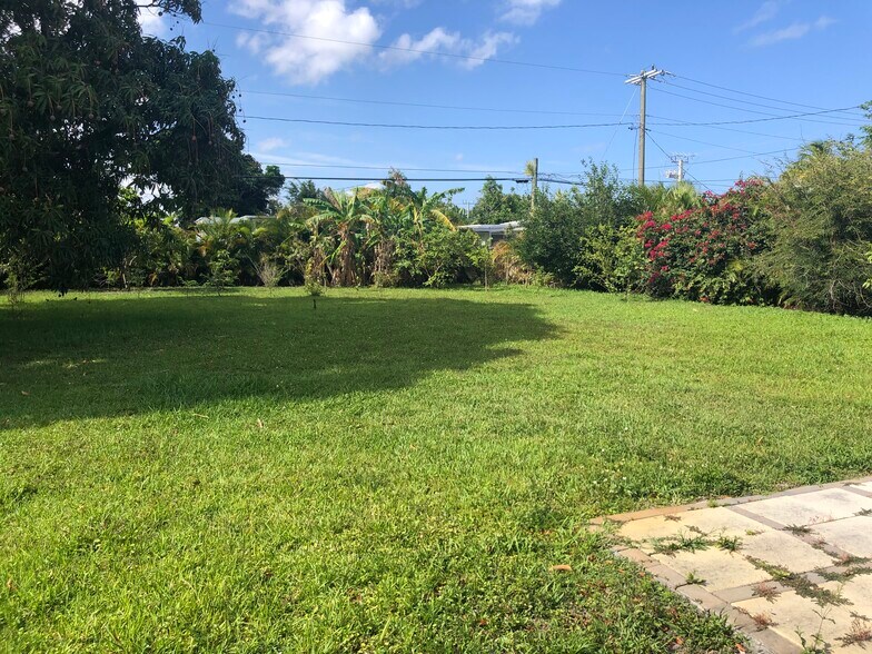 More Photos Of 2815 Jackson St, Hollywood Land For Sale