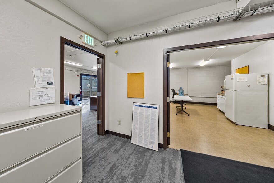 More Photos Of 209 N Pacific Hwy, Talent General Retail For Sale