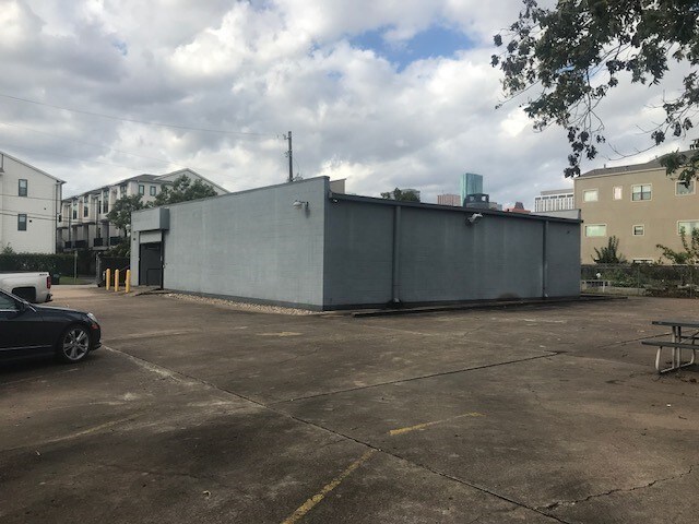 More Photos Of 1803 McGowen St, Houston Office For Sale