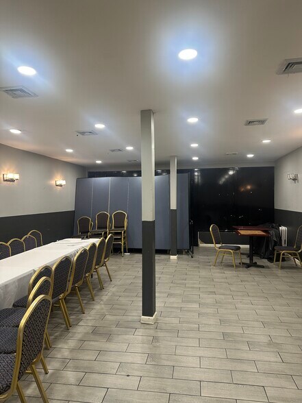 More Photos Of 11812 Atlantic Ave, South Richmond Hill Storefront Retail Residential For Lease