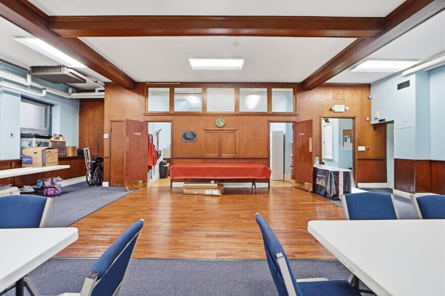 More Photos Of 401-407 N Patterson Park Ave, Baltimore Religious Facility For Sale