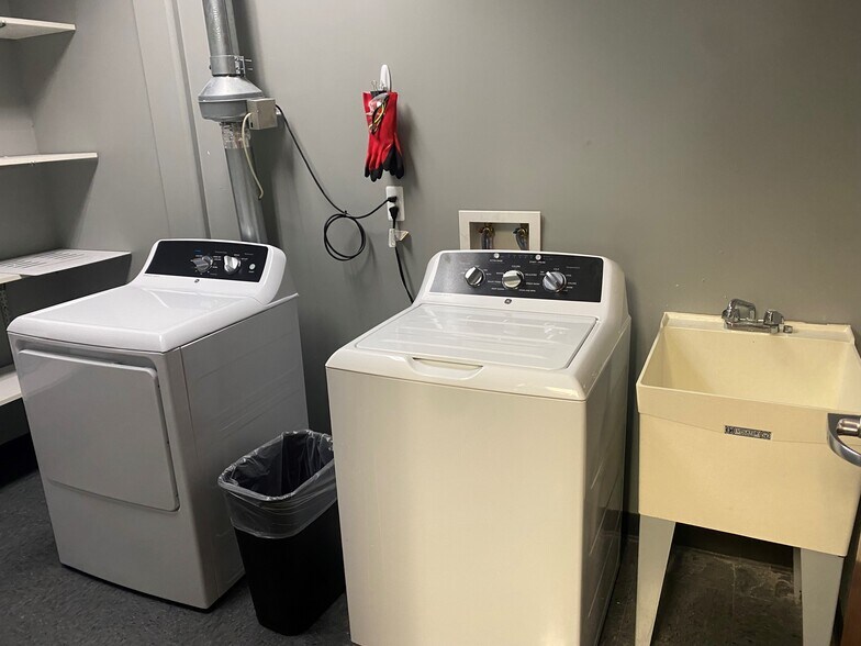 More Photos Of 43475 Dalcoma Dr, Clinton Township Medical For Sale