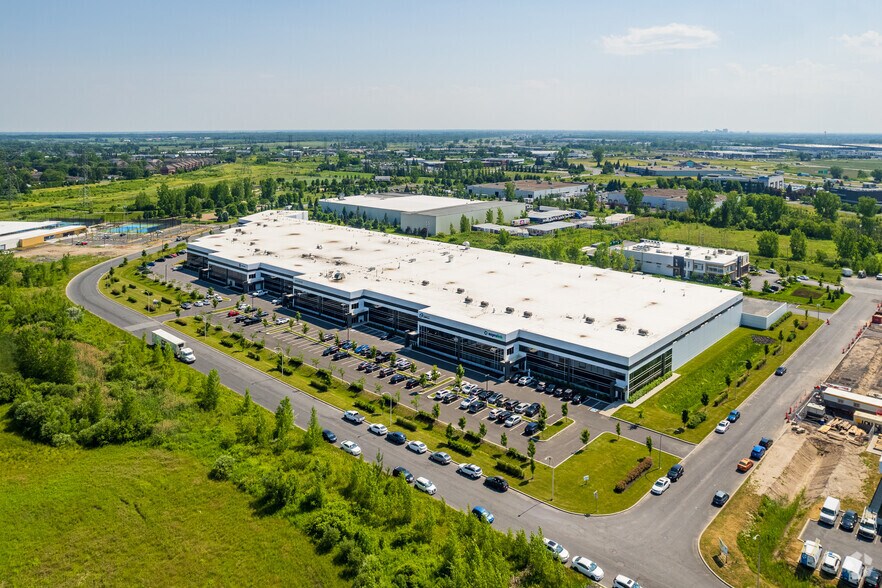 More Photos Of 1071-1139 Rue Marie-Victorin, St-Bruno-de-Montarville Distribution For Sale