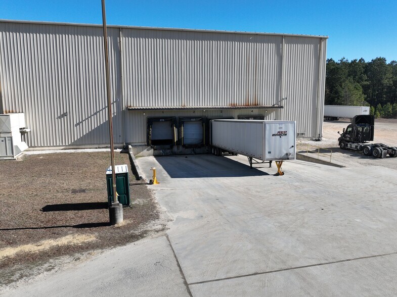 More Photos Of 741 Wellman Rd, Darlington Warehouse For Lease