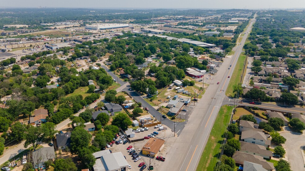 More Photos Of 5671 Randolph Blvd, San Antonio Freestanding For Sale