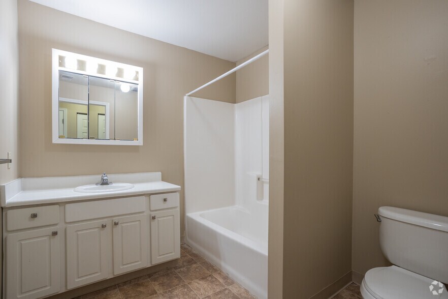 More Photos Of 4130 W Michigan Ave, Kalamazoo Multifamily For Sale