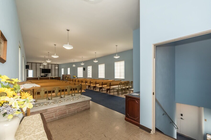 More Photos Of 6026 S Kingshighway Blvd, Saint Louis Religious Facility For Sale